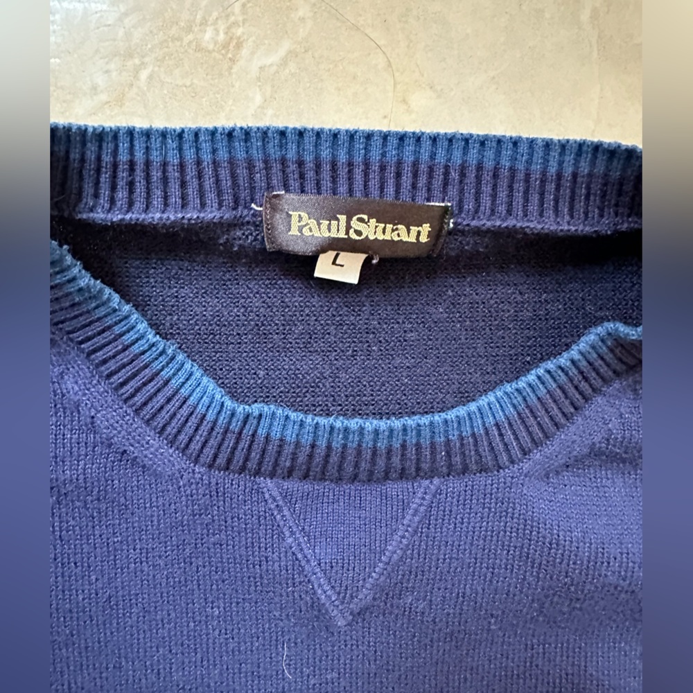 Paul stuart sweater size L
